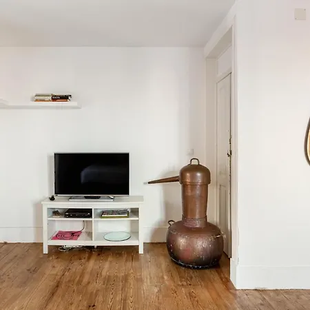 Joivy Cosy 2-bed Flat In Arroios
