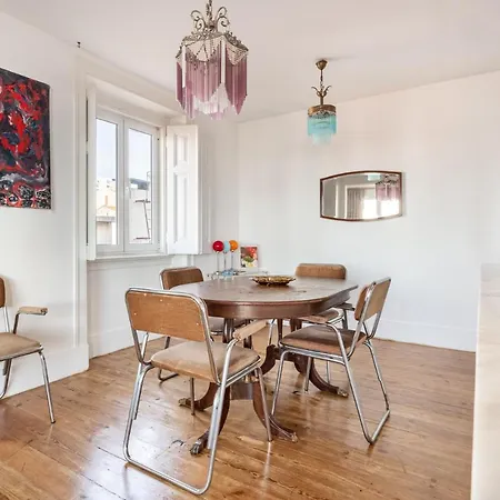 Joivy Cosy 2-bed Flat In Arroios Apartment Lisbon
