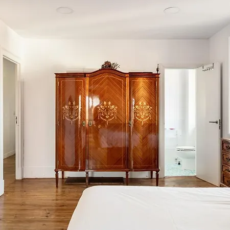 Joivy Cosy 2-bed Flat In Arroios Apartment